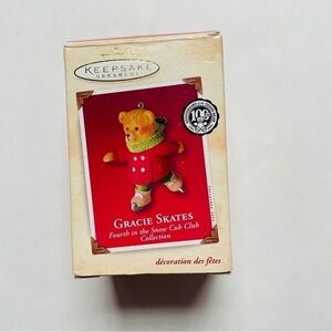 2002 Hallmark Keepsake Ornament Gracie Skates Fourth in the Snow Cub Club